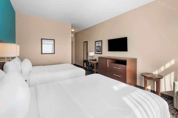 Room 9 of 39