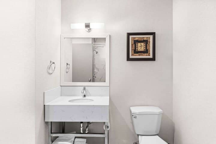 Room 20 of 34