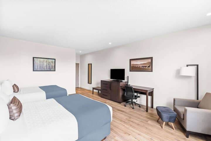 Room 12 of 34