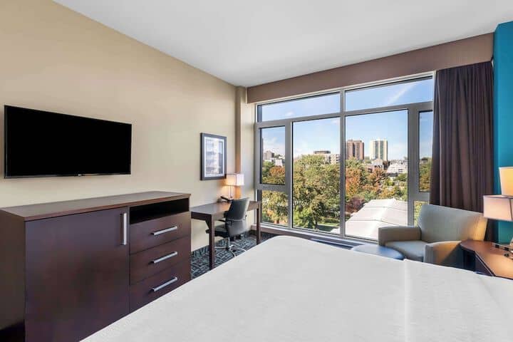 Room 12 of 39